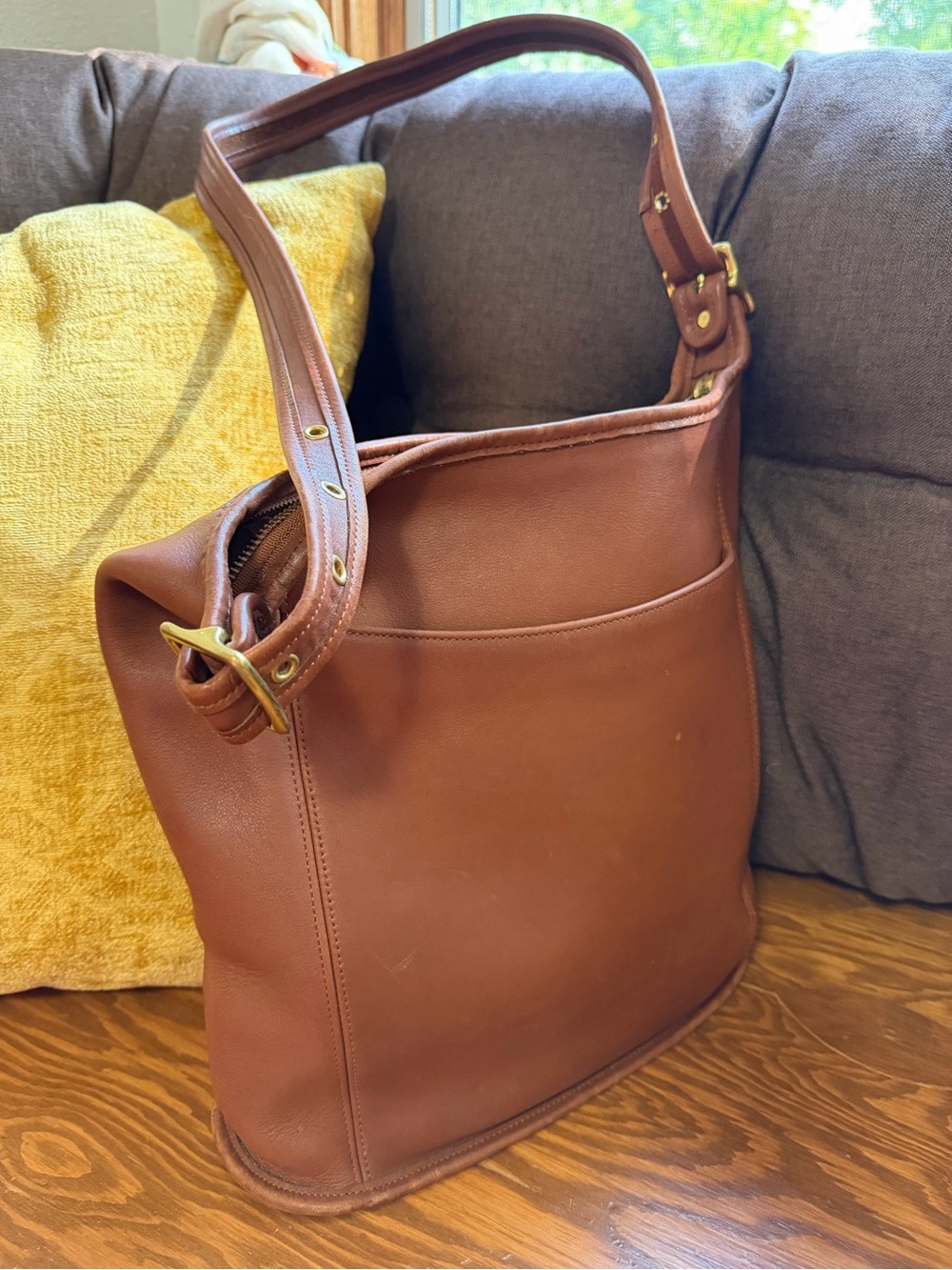 Coach Brown Leather bucket Bag with brass Hardware